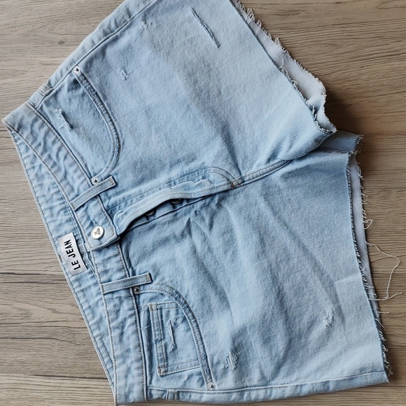 Le Jean Light Denim High Rise Distressed Adele Jean Shorts 29 NWOT - Picture 1 of 8